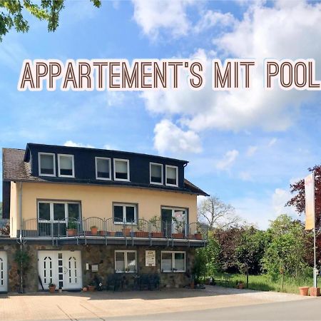 Residenz Moselzauber - Ferienwohnungen Mit Pool Landschaft Ernst Exterior foto