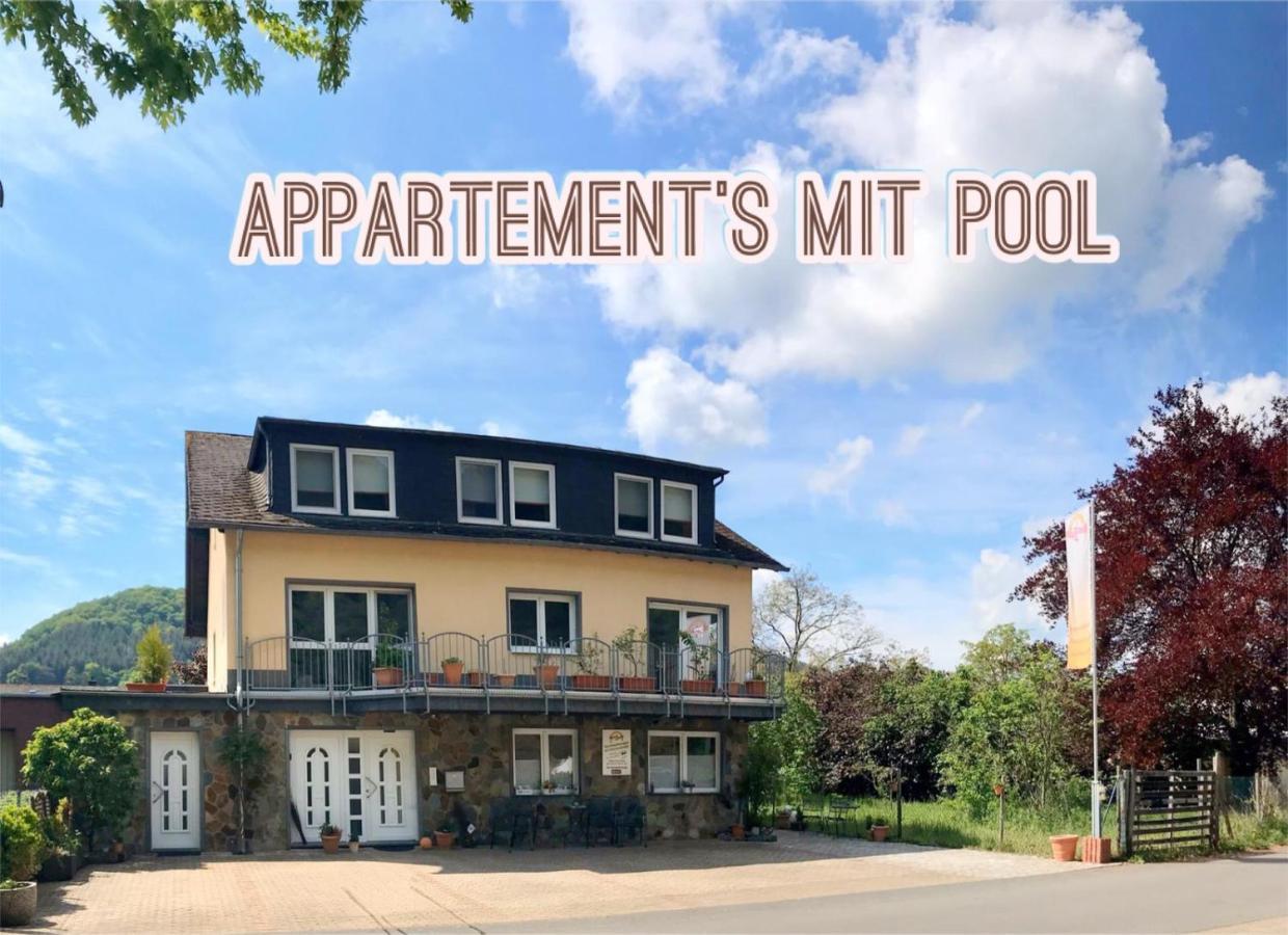 Residenz Moselzauber - Ferienwohnungen Mit Pool Landschaft Ernst Exterior foto