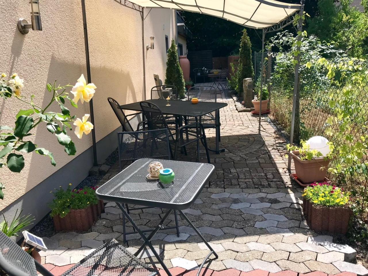 Residenz Moselzauber - Ferienwohnungen Mit Pool Landschaft Ernst Exterior foto